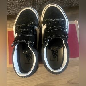 Vans Little Kids Classic Black and White Velcro Sneakers